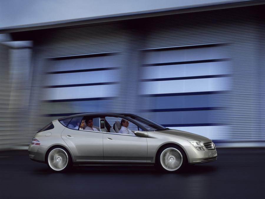  Mercedes-Benz F500 Mind Concept 2003 года  (фото 9 из 14)